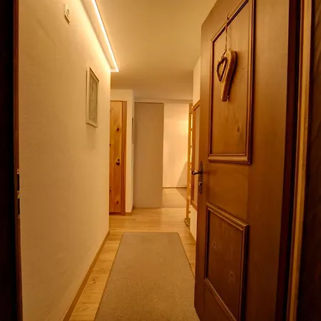 Chesa Munteratsch 2-zimmerwohnung 101 Typ E 公寓 *